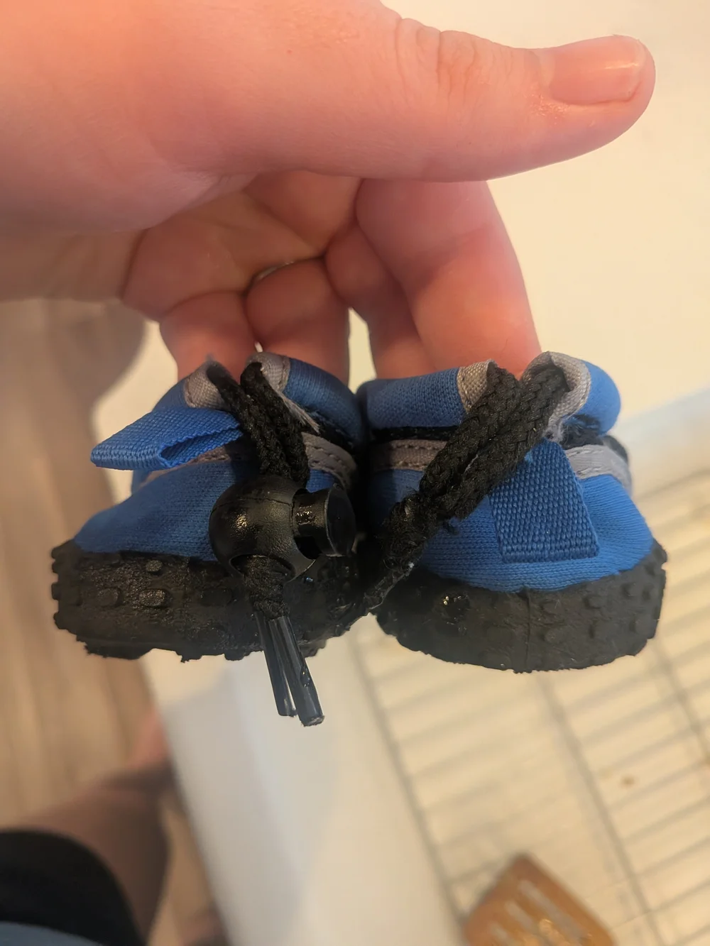 Kids Water Shoes in Blue 8/9